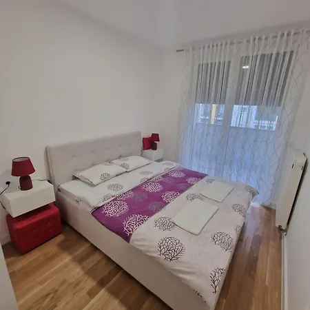 4th. Floor Ii * 巴尼西卢卡