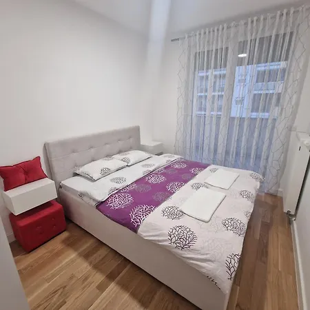 4th. Floor Ii Apartman *