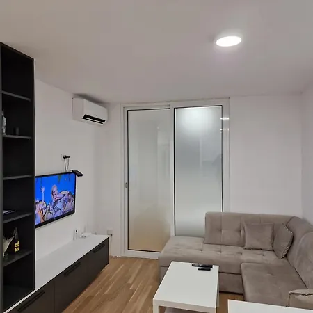 4th. Floor Ii *